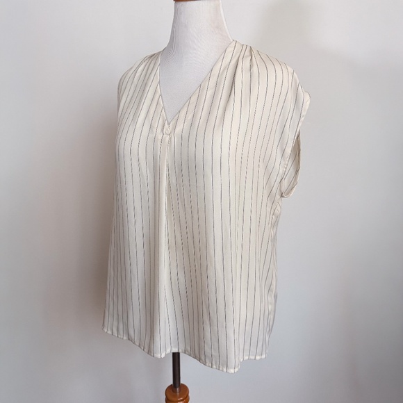 Banana Republic Ivory blouse classic v neck short sleeve pin striped size large - Picture 5 of 11
